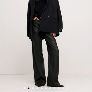 Banana Republic ‼️ THE COATED DENIM PINTUCK JEAN